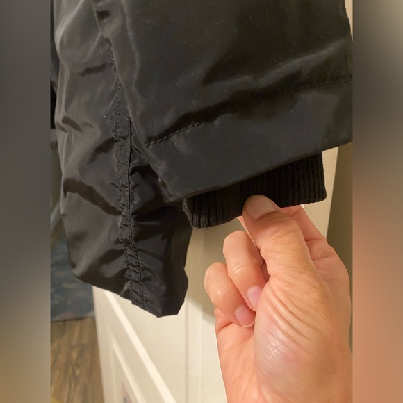 Converse Size XS Puffer Coat Black, W/Faux Fur Rimmed Hood And Pockets - Picture 7 of 13